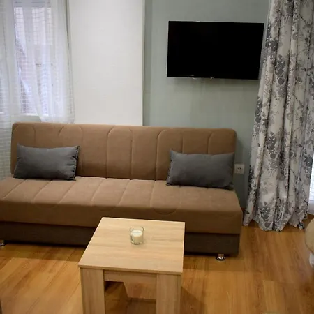 Quintessence City Rotunda Apartment *